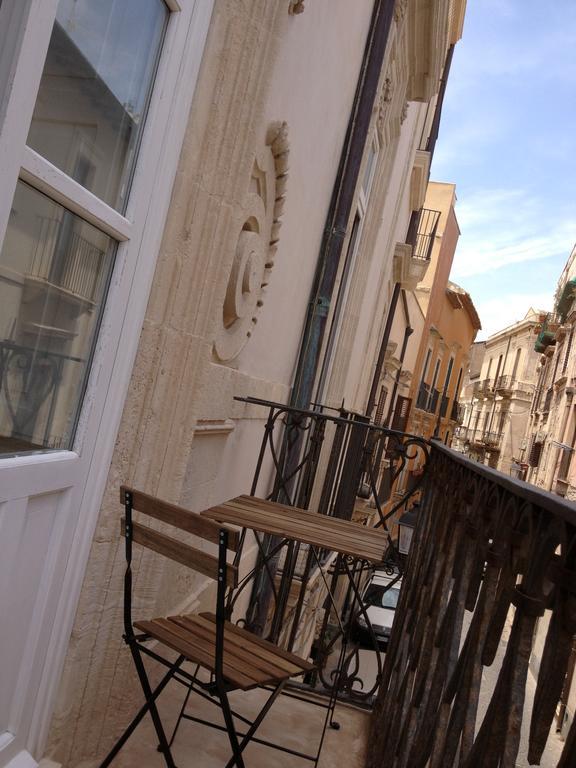 Ortigia Family House Apartment Сиракуза Екстериор снимка
