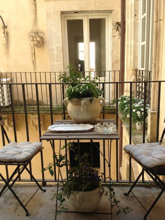 Ortigia Family House Apartment Сиракуза Екстериор снимка